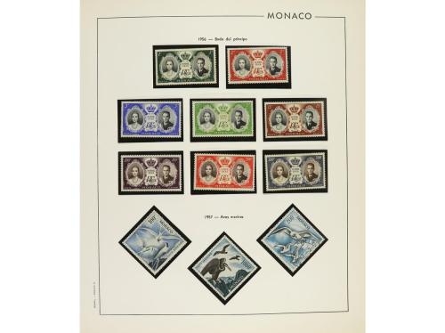 LOTES y COLECCIONES. MÓNACO. Colección montada en álbum, per