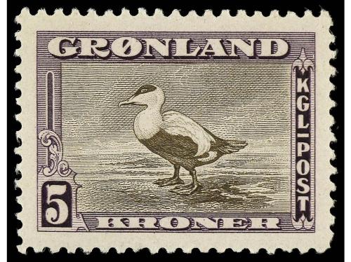 ** GROENLANDIA. Ed. 1/9, 10/8 y 28/9. 1938-56. 3 series comp