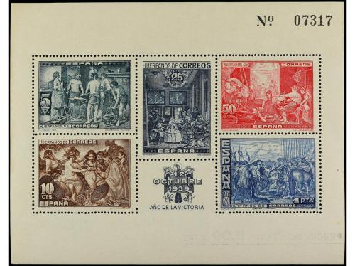 ** ESPAÑA: BENEFICENCIA. Ed. 34/35. Hoja bloque dentada y si