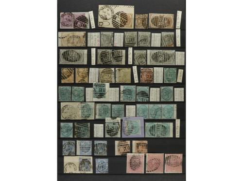 º Δ CHILE. 1865-80. Dos páginas de álbum con sellos británic