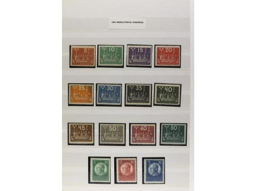 LOTES y COLECCIONES. SUECIA. Colección en clasificador de 18