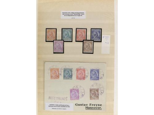 LOTES y COLECCIONES. ALBANIA. Conjunto montado en hojas clas