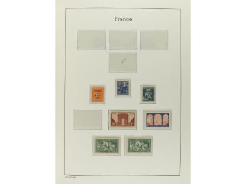 FRANCIA. Colección en 4 álbumes Faro de 1853 a 1994. Todos l