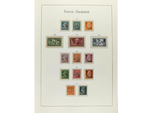 LOTES y COLECCIONES. FRANCIA. Colección en 3 álbumes de 1849