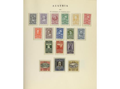 LOTES y COLECCIONES. AUSTRIA. Colección en álbum más hojas s