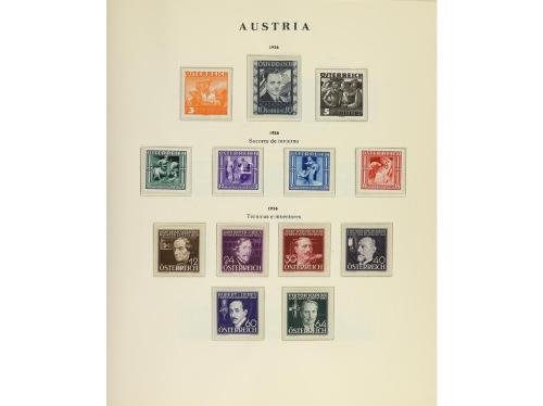 LOTES y COLECCIONES. AUSTRIA. Colección en álbum más hojas s