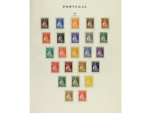 LOTES y COLECCIONES. PORTUGAL. Colección en 2 álbumes de 185