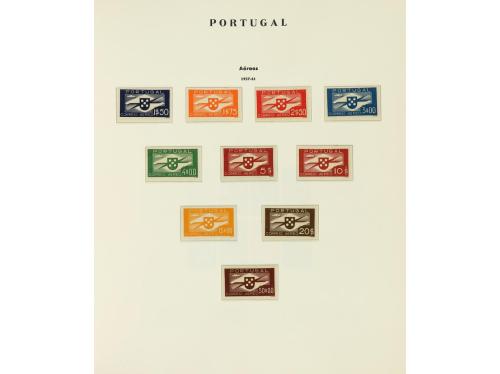 LOTES y COLECCIONES. PORTUGAL. Colección en 2 álbumes de 185