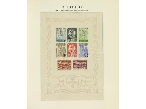 LOTES y COLECCIONES. PORTUGAL. Colección en 2 álbumes de 185
