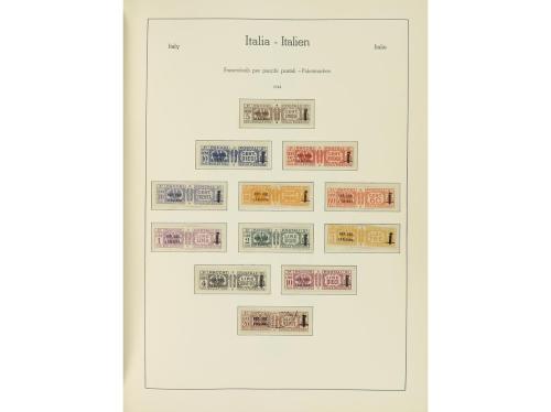 LOTES y COLECCIONES. ITALIA. Colección montada en 2 álbumes 