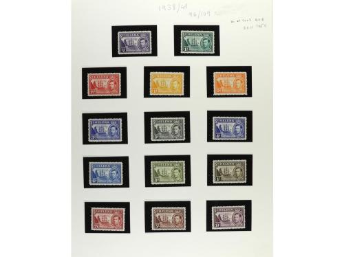 LOTES y COLECCIONES. SANTA HELENA. Colección en 2 álbumes de