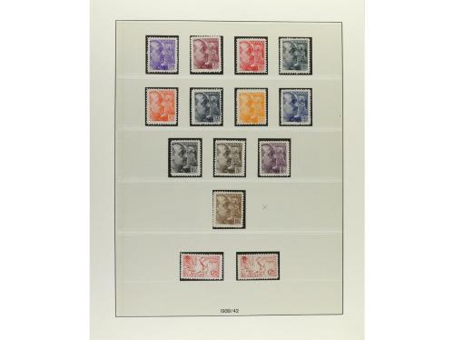 LOTES y COLECCIONES. ESPAÑA. Colección en álbum Lindner de 1