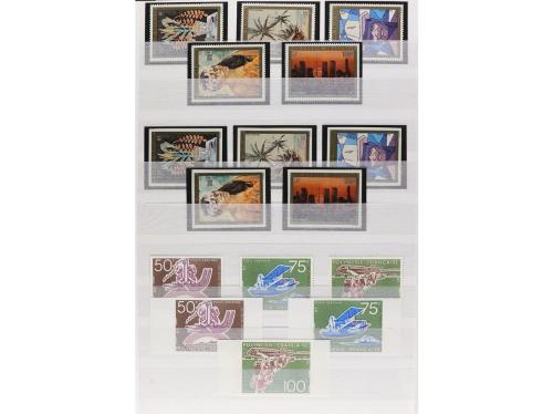 LOTES y COLECCIONES. POLINESIA FRANCESA. Colección en clasif