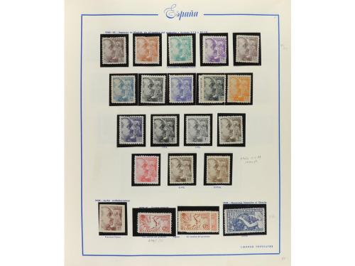 LOTES y COLECCIONES. ESPAÑA. Colección en 2 álbumes Majó de 