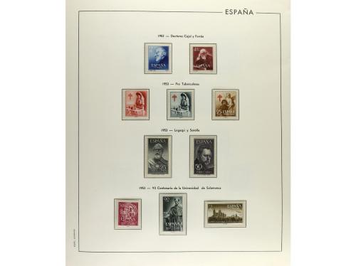 LOTES y COLECCIONES. ESPAÑA. Colección en 3 álbumes Edifil d