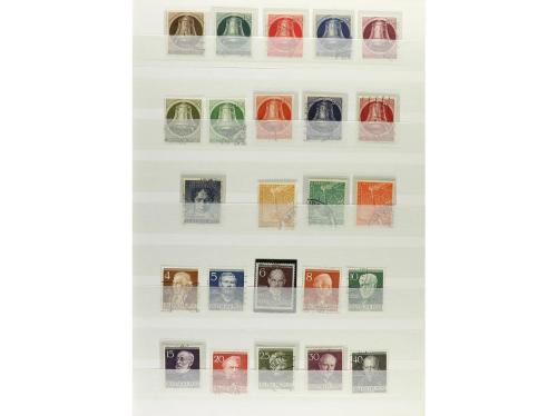LOTES y COLECCIONES. BERLÍN. Colección de 1948 a 1990 aparen