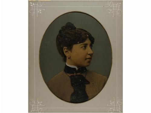 ca. 1890. FOTOGRAFÍA. (RETRATO). DOS FOTOGRAFÍAS SOBRE PLACA