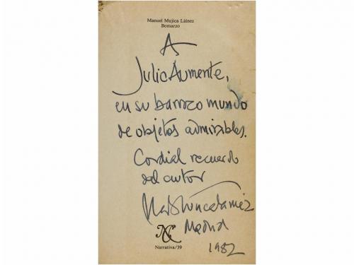 s. XX. LIBRO. (AUTÓGRAFOS). LOTE DE SIETE LIBROS Y 7 FOTOGRA