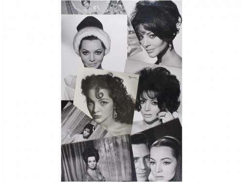 S. XX. COLECCIONISMO. SARA MONTIEL. LOTE DE CARTELES, PROGRA