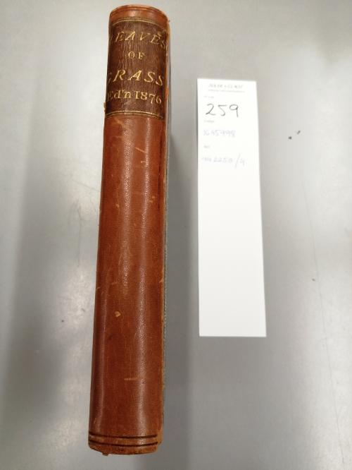 1876. LIBRO. (POESIA AMERICANA). WHITMAN, WALT:. LEAVES OF G