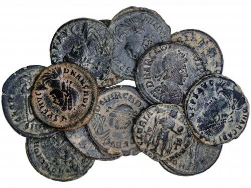 IMPERIO ROMANO. Lote 13 monedas Maorina reducida 22 mm. Acuñ