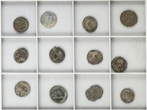 IMPERIO ROMANO. Lote 12 monedas Antoniniano y Follis 19 mm. 