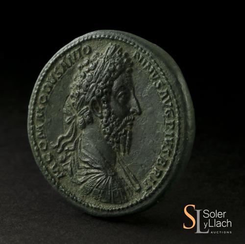 IMPERIO ROMANO. Medallón. Acuñada el 177-192 d.C. CÓMODO. An