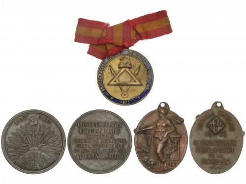 CONDECORACIONES ESPAÑOLAS. Lote 3 medallas Republicanas. 186