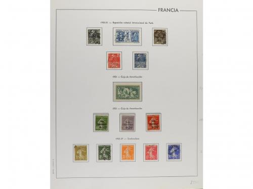 LOTES y COLECCIONES. FRANCIA. Colección en 9 álbumes de 1849
