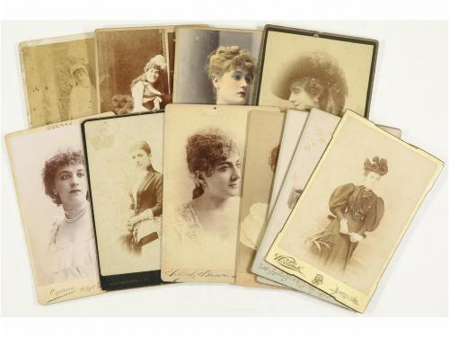 1890-1900 ca. FOTOGRAFÍA. LOTE DE 12 RETRATOS FOTOGRÁFICOS F